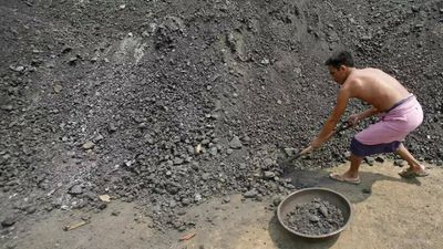 Govt asks coal sector to enhance production to cut dependence on imports