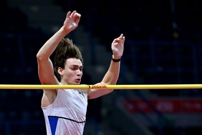 Duplantis clears 6.19m to break world pole vault record