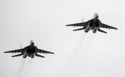 U.S. lawmakers pressure Biden to help with transfer of European aircraft to Ukraine