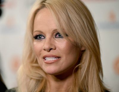 Pamela Anderson to make her Broadway debut in the musical Chicago