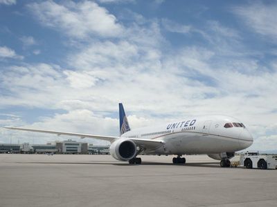 United Airlines Sees A Bearish Breakout: What's Next?