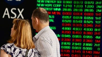 ASX closes lower, as energy and mining stocks fall on volatile commodity prices