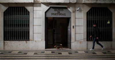 Bank of Portugal tells lenders to freeze accounts of Russian oligarchs