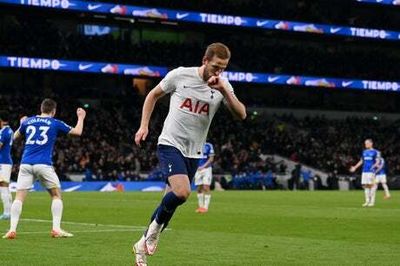 Harry Kane reacts to overtaking Thierry Henry in Premier League all-time list after Tottenham brace