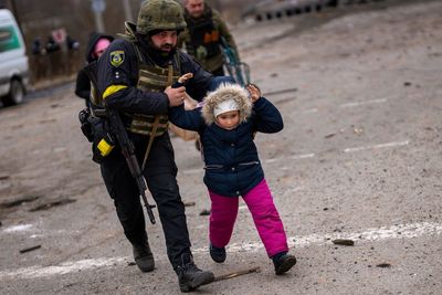 AP PHOTOS: Day 12, humanitarian crisis in Ukraine deepens