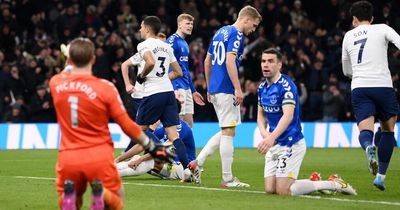 What Everton players did at half-time spoke volumes as alarming combination emerges