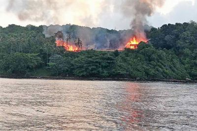 Fire destroys luxury resort