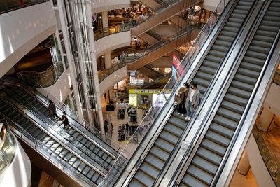 As South Korea votes, shopping mall bid spotlights regional split