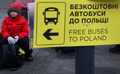 Flow of refugees from Ukraine rises to 2 million people, UNHCR head says