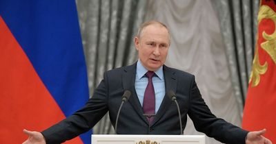 Does Vladimir Putin have health problems and why do people think he has cancer?