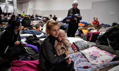 UK should not criticise Irish policy on Ukrainian refugees, says Tory MP