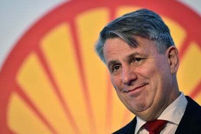 Shell to shut Russian petrol stations and stop buying Urals oil