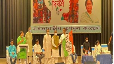 Suspended BJP leader Joy Prakash Majumdar joins TMC