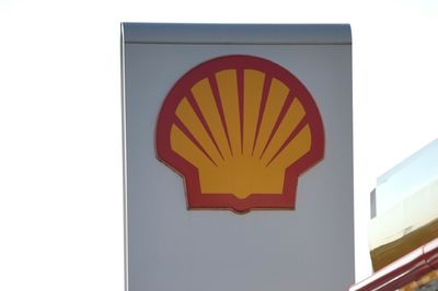 Shell set to stop Russian energy purchases