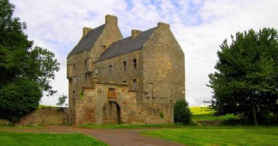 Follow in the footsteps of Outlander with hostels at each of the famous Scottish filming sites