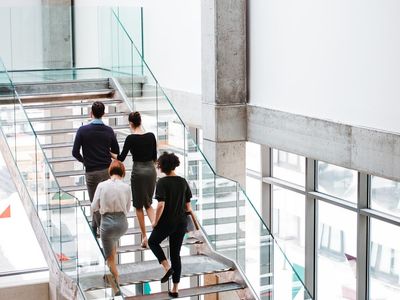 Twitter users criticise office building’s ‘insensitive’ and ‘unkind’ back to work signs