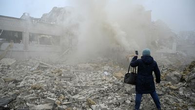 Following the Ukraine war – and fighting it – on social media