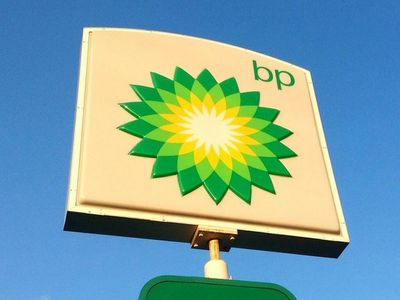 BP And Shell Shares Step On The Gas: What's Fueling The Move?