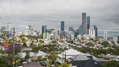 Storm warnings issued after BOM predictions of rain, hail and strong winds for south-east Queensland