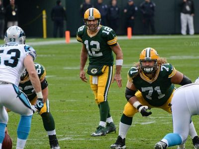 Aaron Rodgers Stays, Russell Wilson Leaves: How Betting Odds Are Reacting To NFL's QB Shakeup