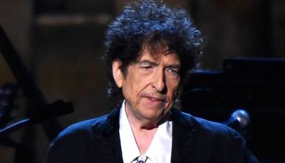 Bob Dylan to muse on music he loves in new book this fall