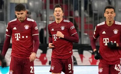 Robert Lewandowski makes history as Bayern Munich demolish RB Salzburg to advance in Champions League