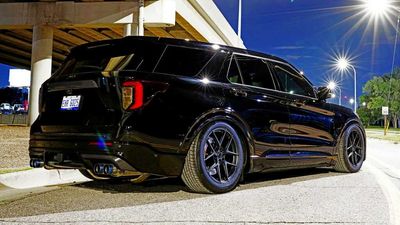 Slammed Ford Explorer ST With 657 HP Is An Unlikely Supercar Killer