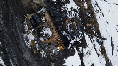 Scant progress evacuating Ukrainian civilians despite Russian ceasefire promise