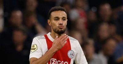 Leeds United transfer rumours as Barcelona set to win race for Whites-linked full back