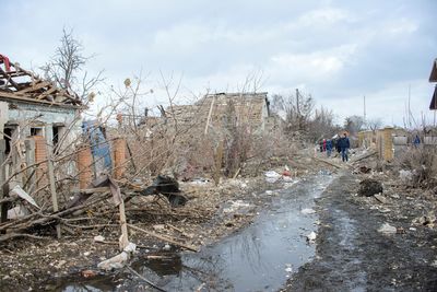 Evacuation from Ukraine's Sumy to continue on Weds -regional governor