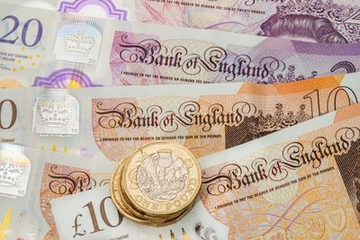 Wales trials paying universal basic income of £19,200 a year