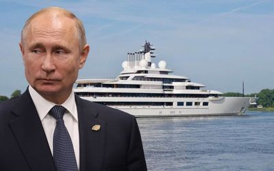 ‘Putin’s yacht’? Speculation surrounds mysterious luxury vessel in Italy