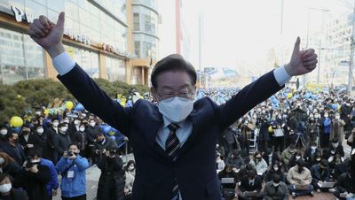 South Korea presidential election close after early results