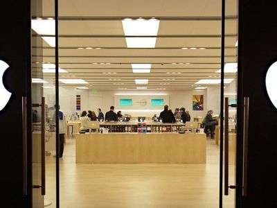 How Will Apple Stock React Following 'Peek Performance' Product Launch?