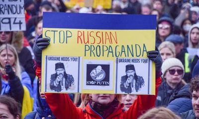 UK volunteers urged to cold call Russia to counter Putin’s propaganda