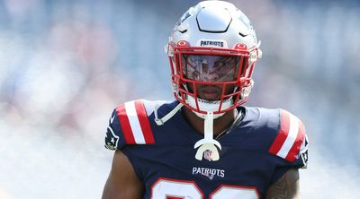 Report: James White wants to keep playing in 2022 following hip injury