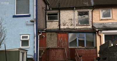 Homes Under The Hammer transformation of rundown valleys terrace bought without a viewing has Martin Roberts gushing