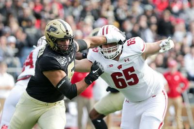 Packers trade up for edge rusher in NFL Wire network mock draft