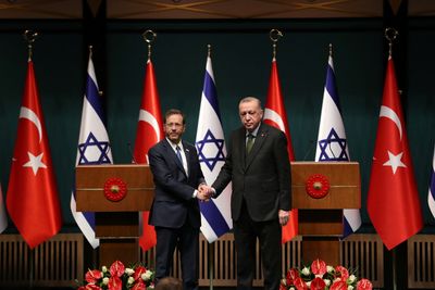 Israel and Turkey hail new era in relations, but divisions remain