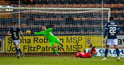 Connor Ronan header seals St Mirren dramatic late win to boost top six hopes