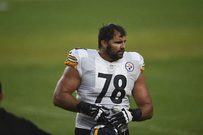 Former Steeler Alejandro Villanueva retires from NFL
