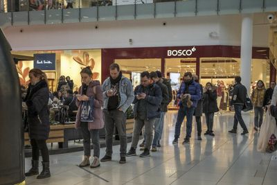 War-hit Russian economy could fold