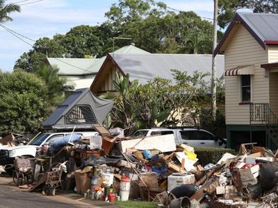 NSW Health staff sent north to flood zone