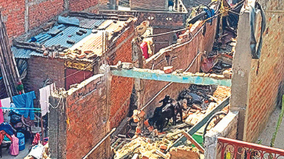 Bihar: Man dies & son injured in Gopalganj explosion