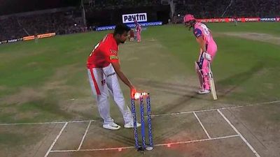 'Full freedom now': Virender Sehwag's hilarious message to Ravichandran Ashwin after 'Mankading' ruled not unfair