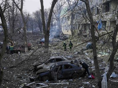 Mariupol maternity hospital bombing killed three people including child, says deputy mayor