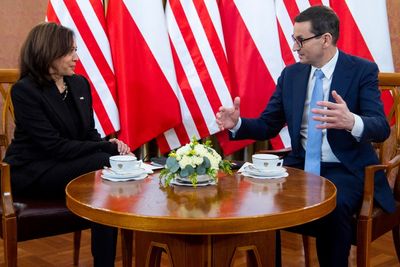 Harris thanks Poland for helping 1 million Ukraine refugees