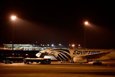 Ukrainians stranded by war while on holiday in Egypt head home