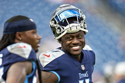 Aaron Rodgers’ reported extension has A.J. Brown wishing he played QB