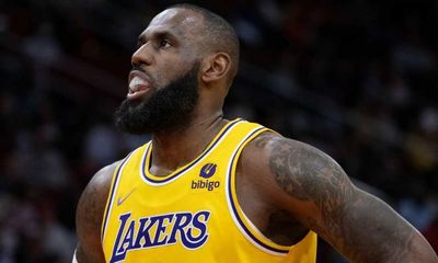 LeBron James Explains Passing on Potential Game-Winning Layup